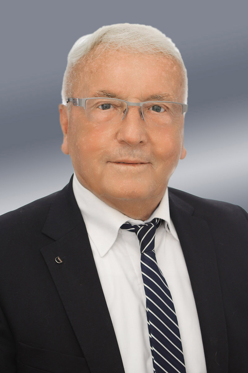 Admiral Industrie Berlin, Artur Walter, CEO